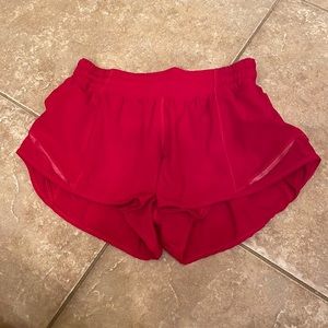 Lululemon Hottie Hot 2 1/2 inch shorts in red. In great condition. Size 4.